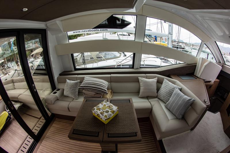 Book yachts online - motorboat - Gran Turismo 50 Fly (2018) - ADEL - rent