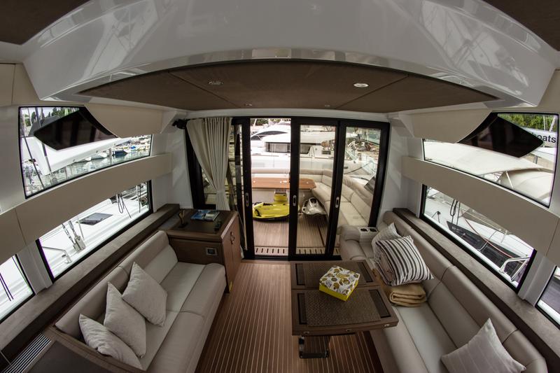 Book yachts online - motorboat - Gran Turismo 50 Fly (2018) - ADEL - rent