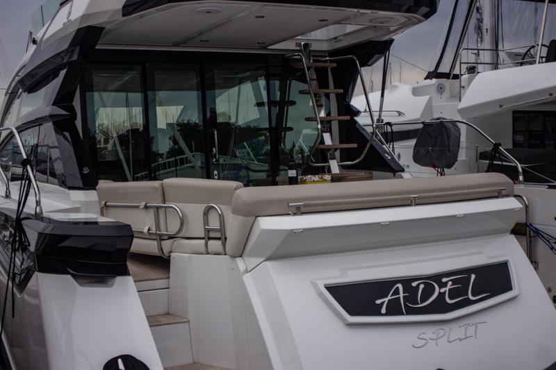Book yachts online - motorboat - Gran Turismo 50 Fly (2018) - ADEL - rent