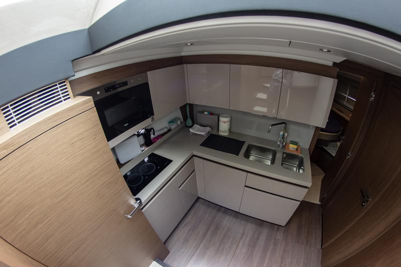 Book yachts online - motorboat - Gran Turismo 50 Fly (2018) - ADEL - rent