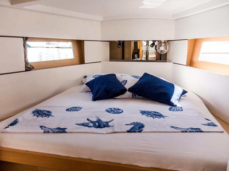 Book yachts online - sailboat - Oceanis 38.1 (2017) - CVITA - rent