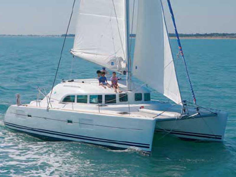 Book yachts online - catamaran - Lagoon 380 - Calypso - rent