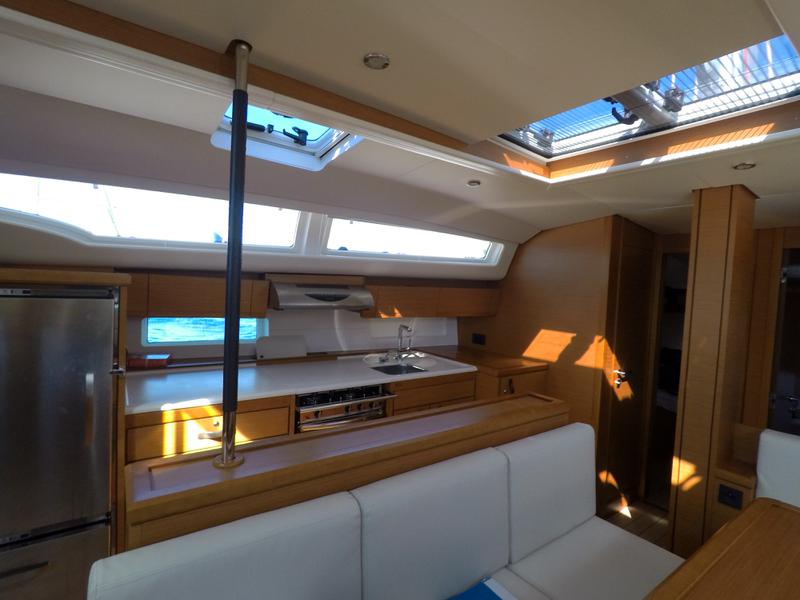 Book yachts online - sailboat - Jeanneau 54 - Kymo - rent