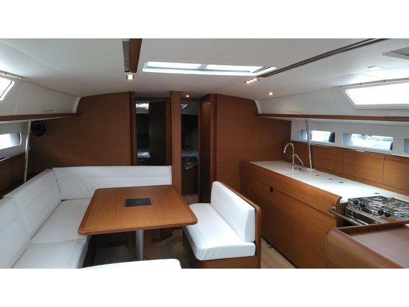 Book yachts online - sailboat - Sun Odyssey 519 - Amfithoe - rent