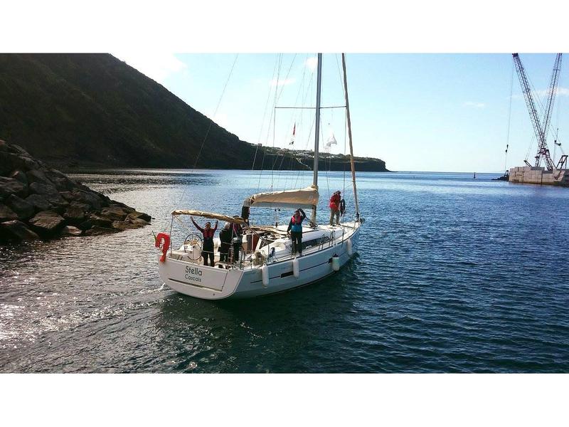 Book yachts online - sailboat - Dufour 410 GL - Stella - rent