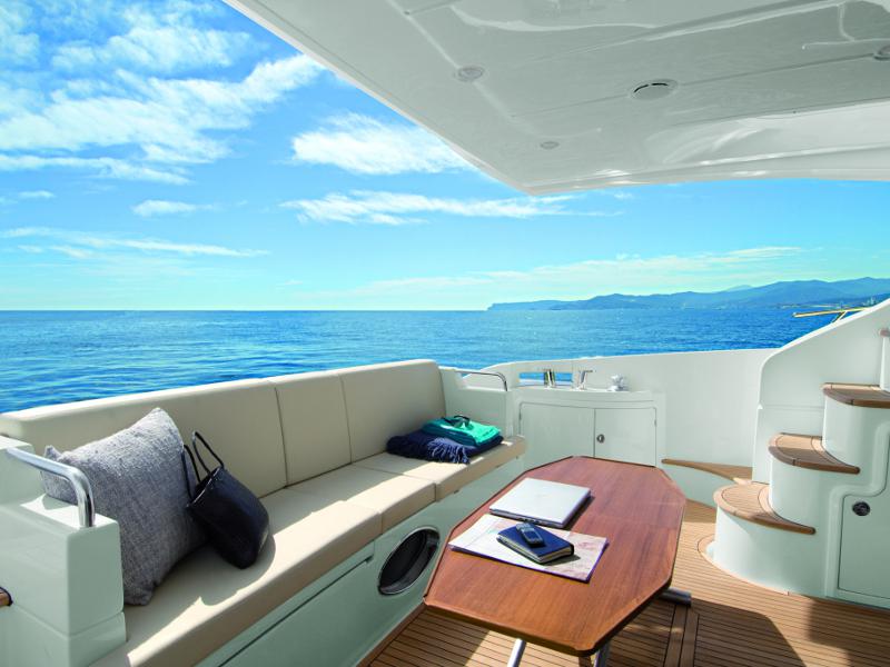 Book yachts online - motorboat - Azimut 58 Fly - Lady Z - rent