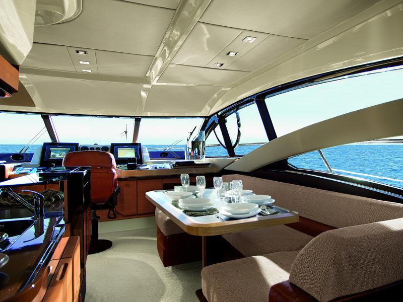 Book yachts online - motorboat - Azimut 58 Fly - Lady Z - rent