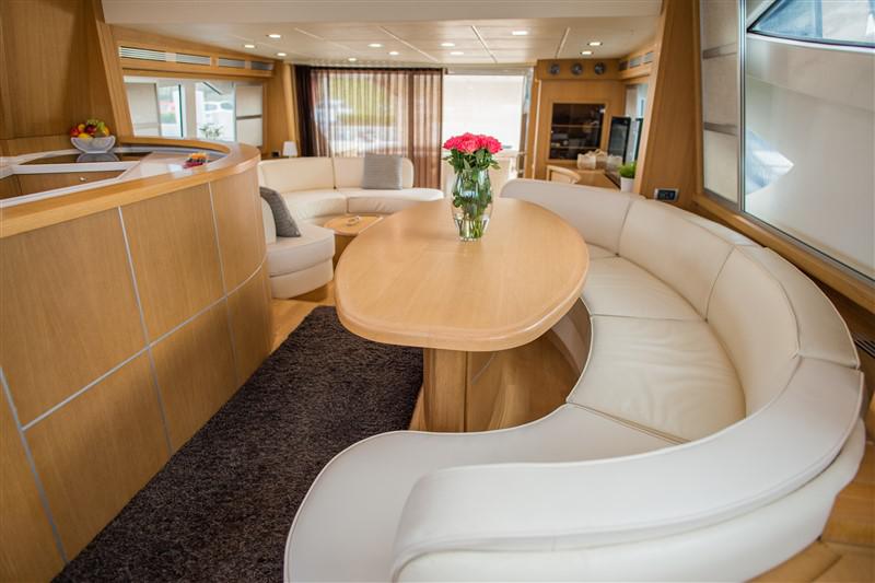 Book yachts online - motorboat - Abacus 70 Fly - Malibu - rent