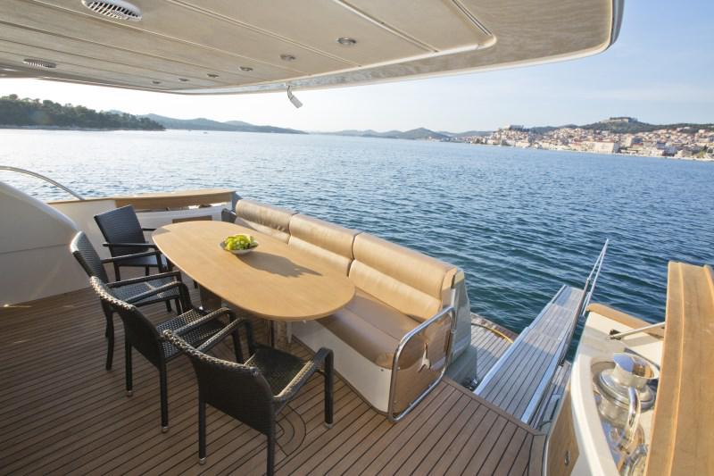 Book yachts online - motorboat - Abacus 70 Fly - Malibu - rent