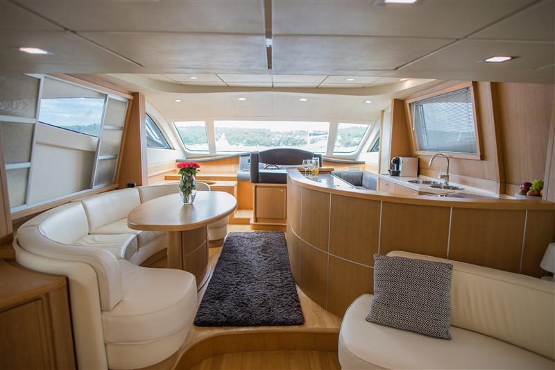 Book yachts online - motorboat - Abacus 70 Fly - Malibu - rent