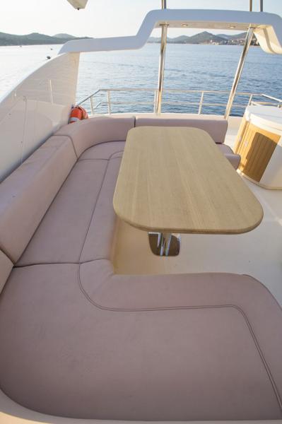 Book yachts online - motorboat - Abacus 70 Fly - Malibu - rent