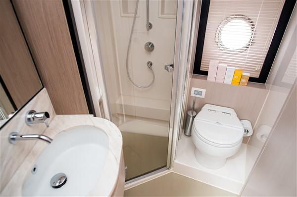 Book yachts online - motorboat - Azimut 55 Fly - MAWI - rent