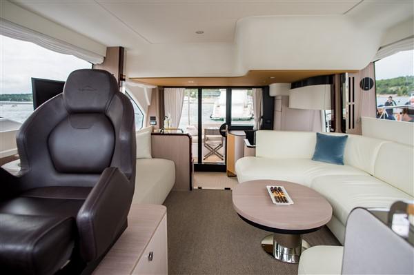 Book yachts online - motorboat - Azimut 55 Fly - MAWI - rent