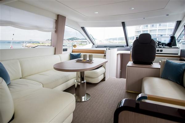 Book yachts online - motorboat - Azimut 55 Fly - MAWI - rent