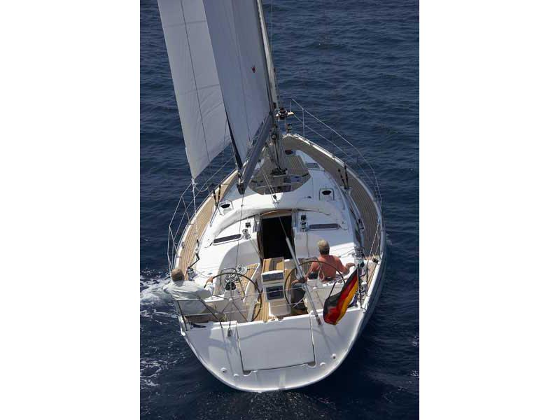 Book yachts online - sailboat - Bavaria 40 Cruiser - Bav40 Cr - rent
