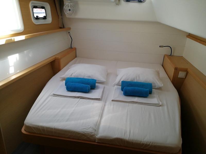 Book yachts online - catamaran - Lagoon 450F - Zuzo 2nd - rent