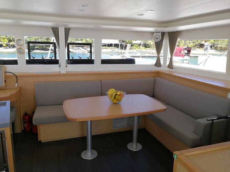 Book yachts online - catamaran - Lagoon 450F - Zuzo 2nd - rent