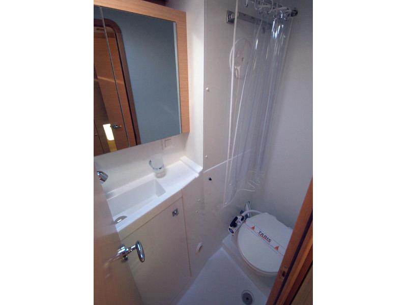 Book yachts online - catamaran - Lagoon 39 - Black Cat - rent