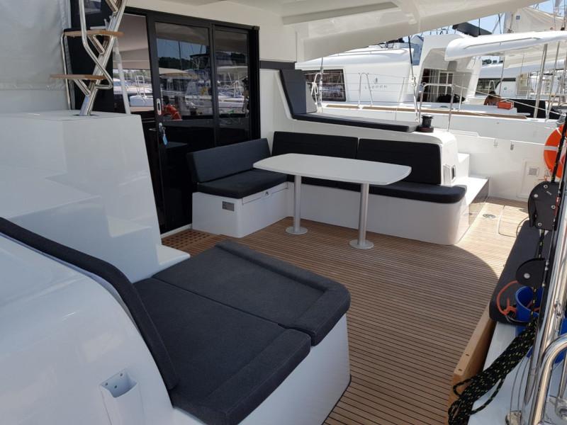 Book yachts online - catamaran - Lagoon 42 - Ice Cat - rent