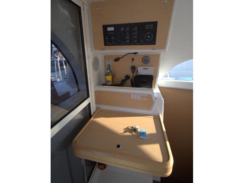 Book yachts online - catamaran - Lagoon 380 - Catharsis - rent