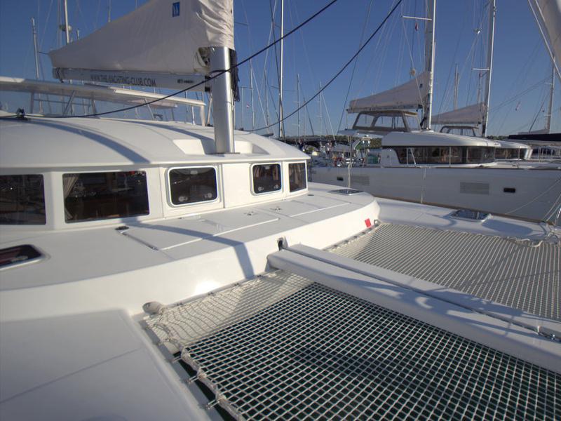 Book yachts online - catamaran - Lagoon 380 - Catharsis - rent