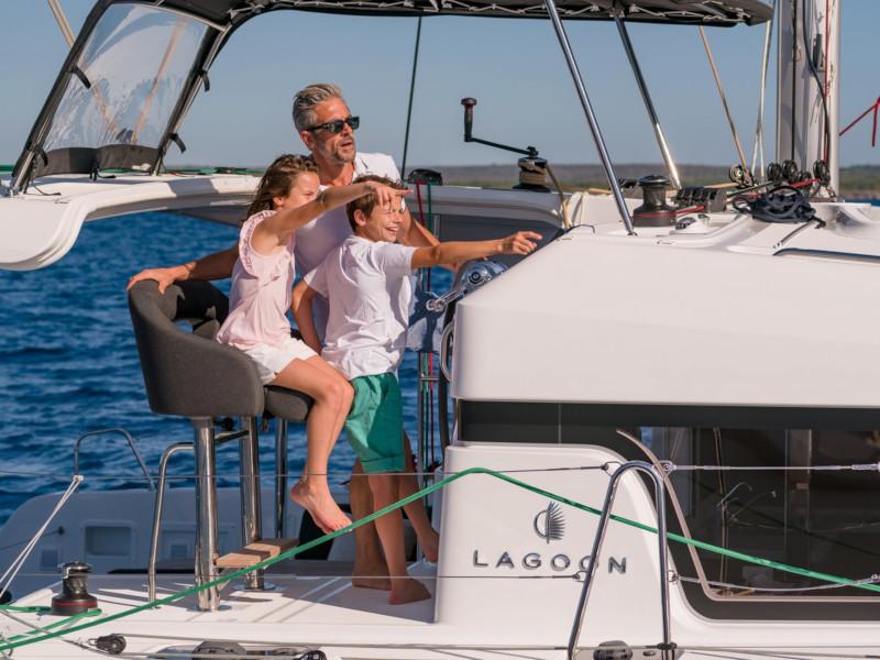 Book yachts online - catamaran - Lagoon 40 - Sail and Passion - rent