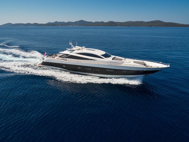 Book yachts online - motorboat - Predator 108 - QUANTUM - rent