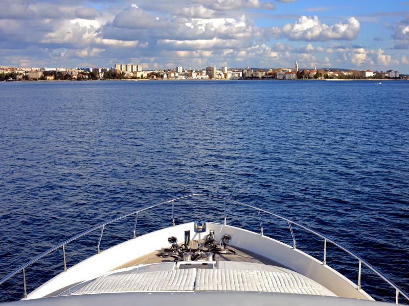 Book yachts online - motorboat - Ferretti 780 - TESORO - rent