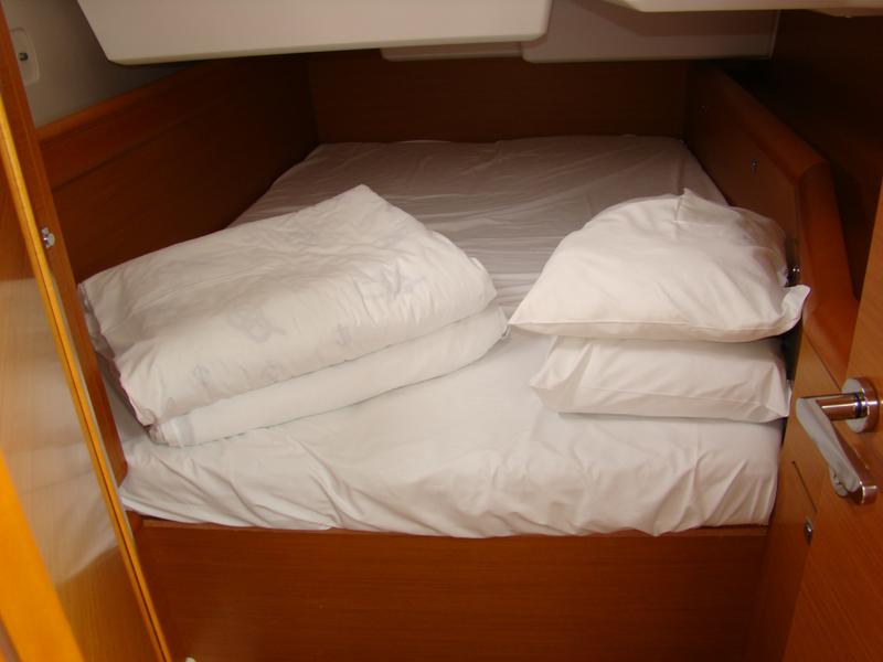 Book yachts online - sailboat - Sun Odyssey 509 - KATRINA - rent