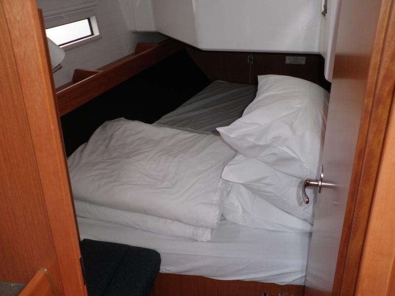 Book yachts online - sailboat - Bavaria Cruiser 37 - Gita - rent