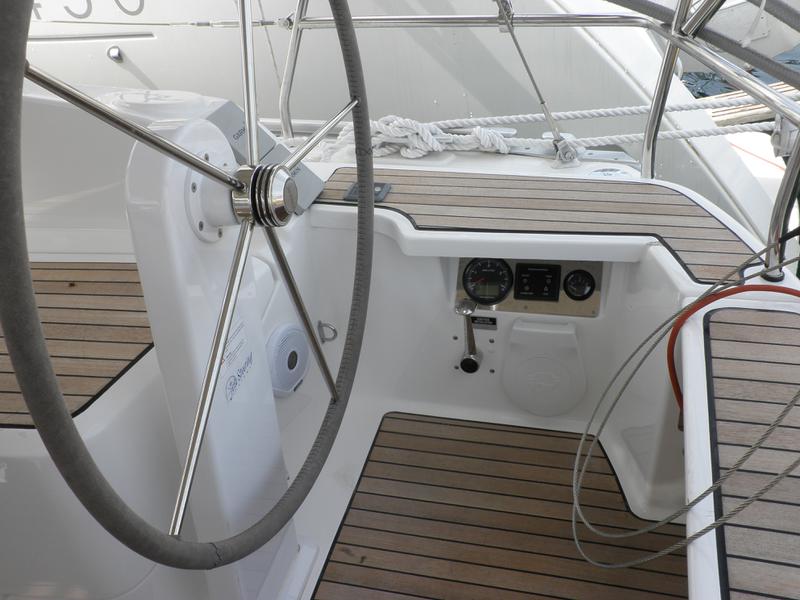 Book yachts online - sailboat - Bavaria Cruiser 37 - Gita - rent
