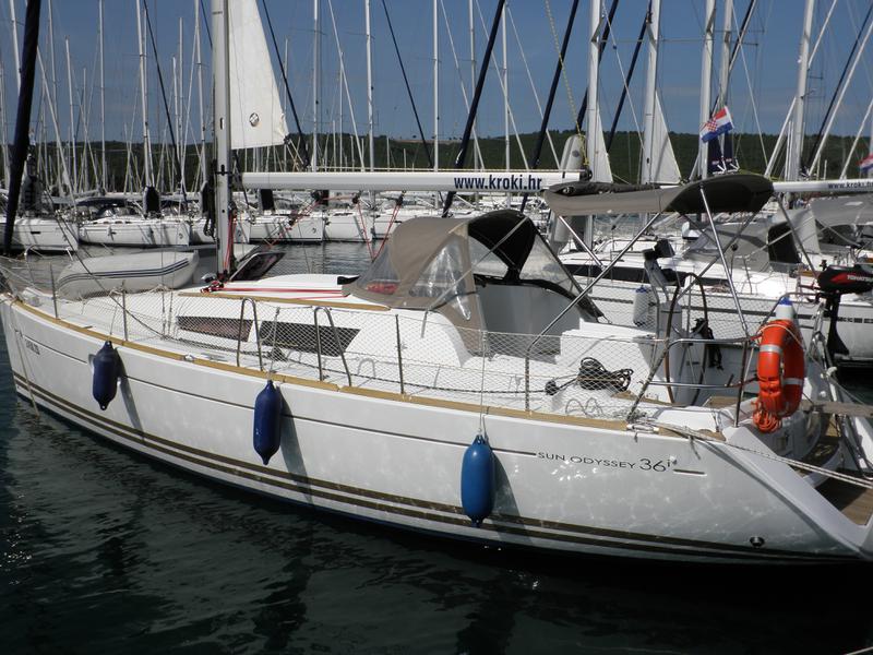 Book yachts online - sailboat - Sun Odyssey 36i - BARBARROSSA - rent