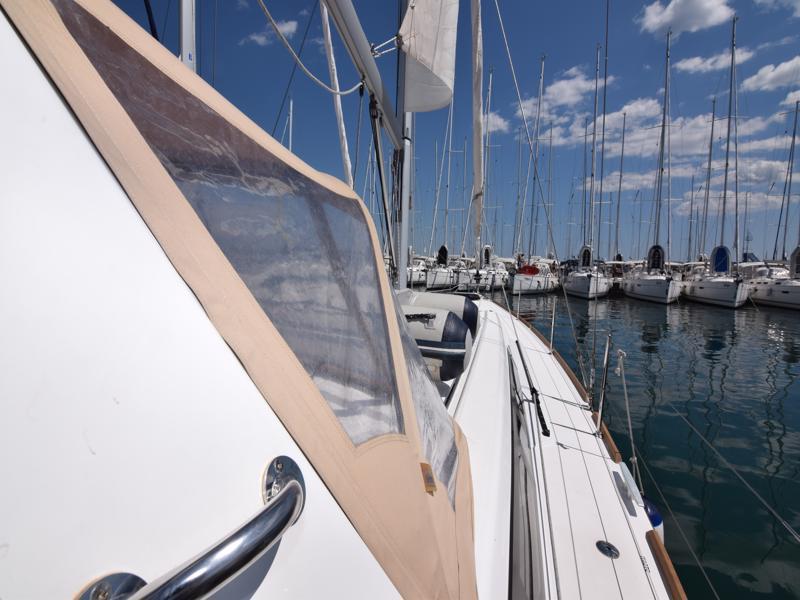Book yachts online - sailboat - Oceanis 45- 4 cab - NIKA - rent