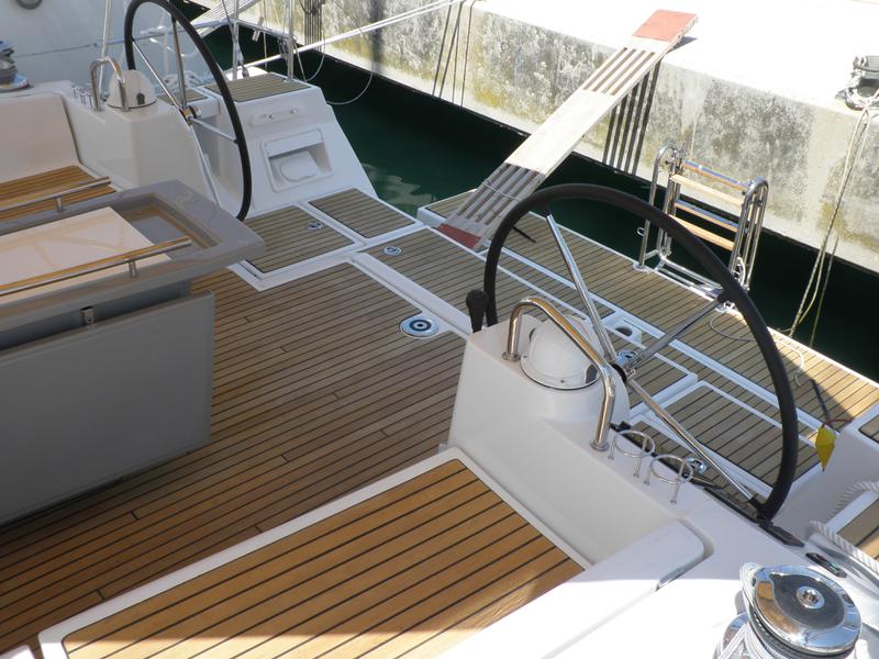 Book yachts online - sailboat - Oceanis 45- 4 cab - VESNA - rent