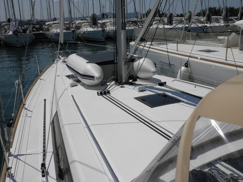 Book yachts online - sailboat - Oceanis 45- 4 cab - VESNA - rent