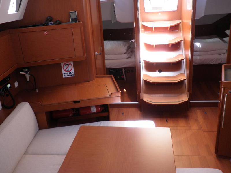 Book yachts online - sailboat - Oceanis 45- 4 cab - VESNA - rent