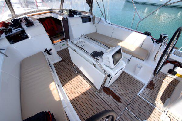 Book yachts online - sailboat - Sun Odyssey 449 - BLUE MOON - rent