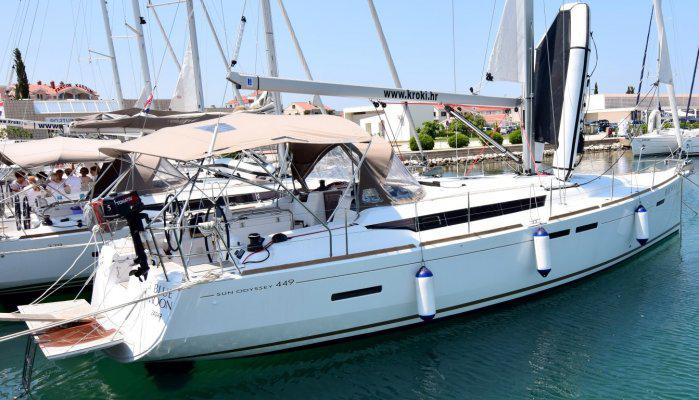 Book yachts online - sailboat - Sun Odyssey 449 - BLUE MOON - rent