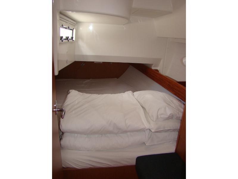 Book yachts online - sailboat - Bavaria Cruiser 36 - AMIGA 3 - rent