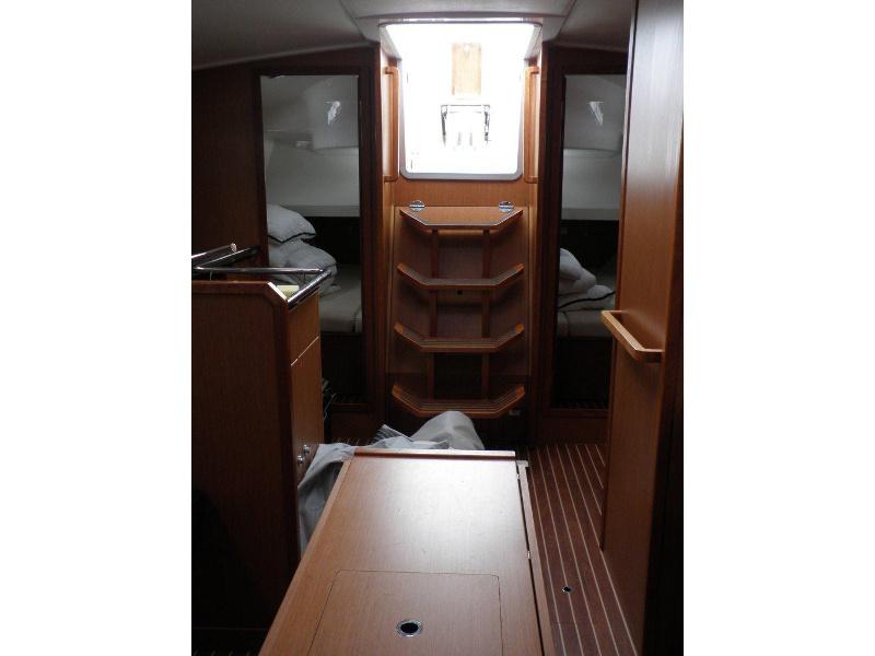 Book yachts online - sailboat - Bavaria Cruiser 36 - AMIGA 3 - rent