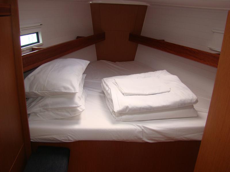 Book yachts online - sailboat - Bavaria Cruiser 36 - AMIGA 3 - rent