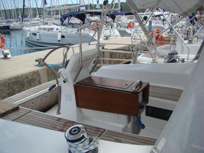 Book yachts online - sailboat - Bavaria Cruiser 36 - AMIGA 3 - rent