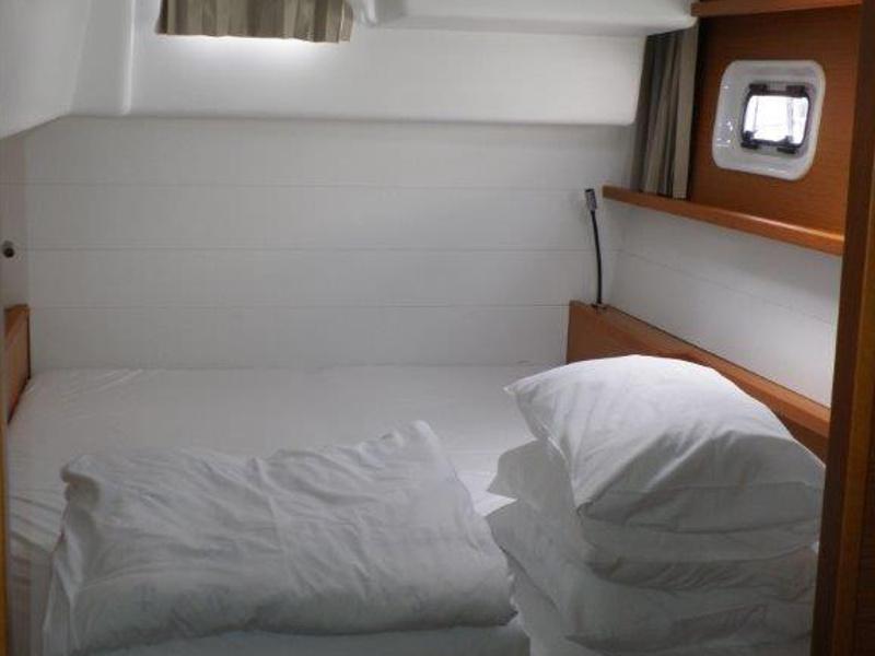 Book yachts online - catamaran - Lagoon 450 - DOUBLE TROUBLE II - rent