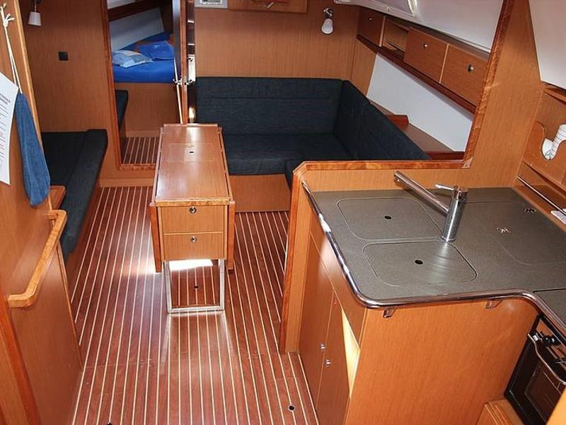 Book yachts online - sailboat - Bavaria 36 Cruiser - ADORA - rent