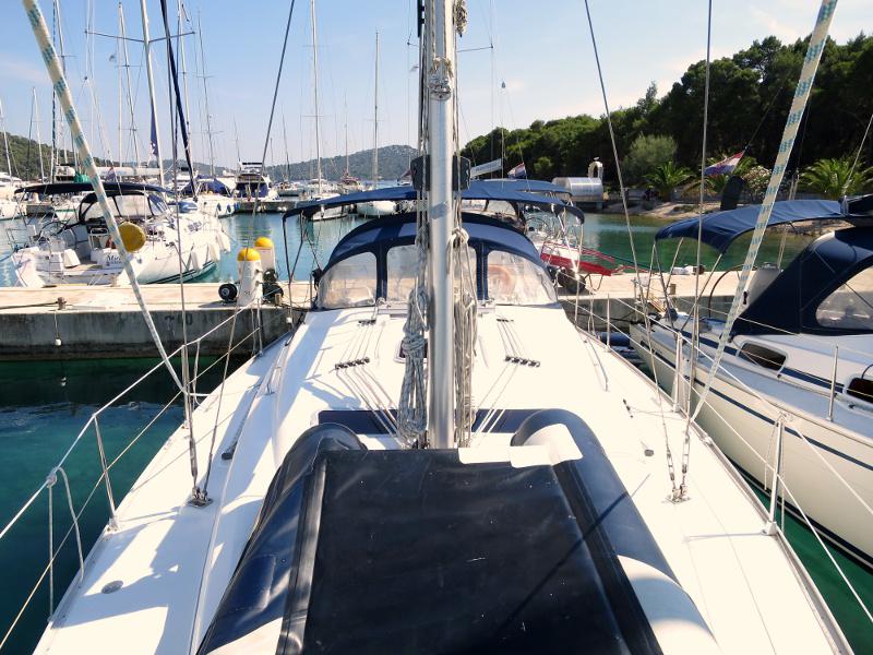 Book yachts online - sailboat - Bavaria 37 C - Naviator (aka Mala) - rent