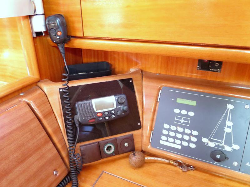 Book yachts online - sailboat - Bavaria 37 C - Naviator (aka Mala) - rent