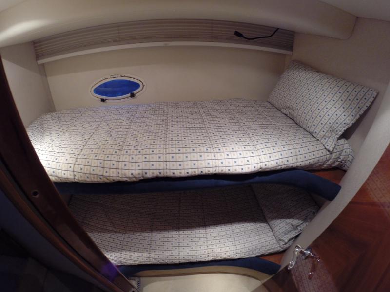 Book yachts online - motorboat - Azimut 46 - Nena - rent