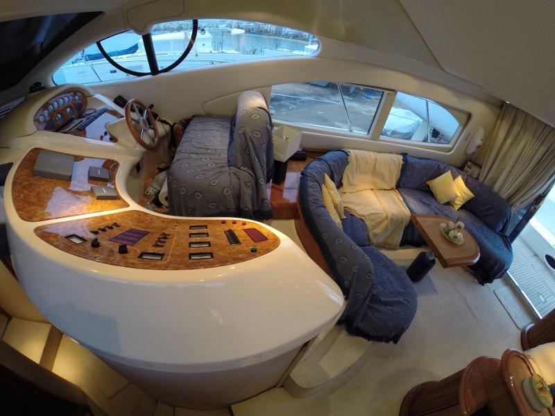 Book yachts online - motorboat - Azimut 46 - Nena - rent