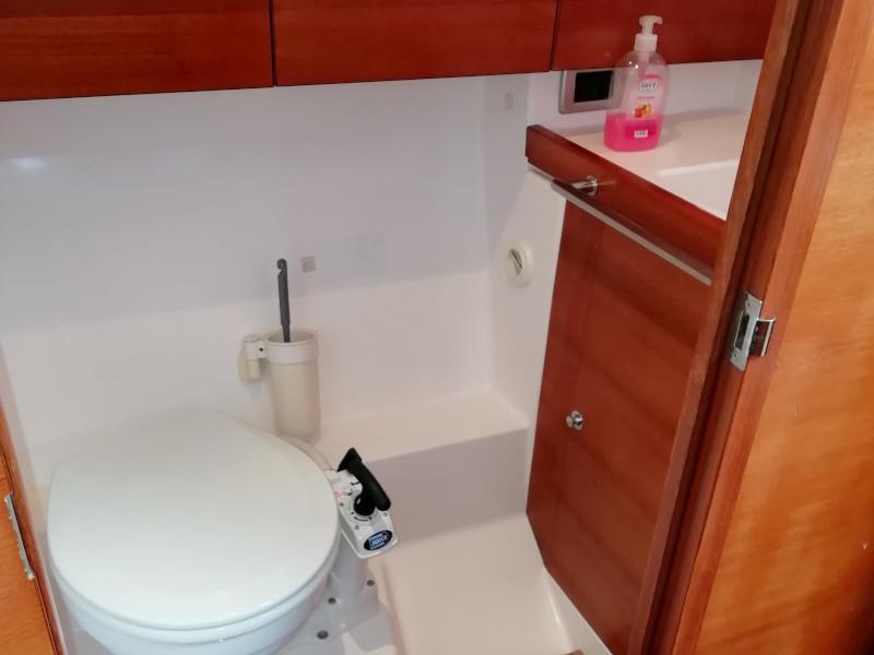 Book yachts online - sailboat - Salona 44 - Sousouni - rent