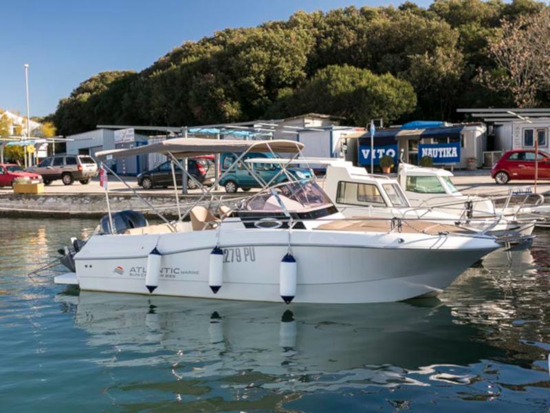 Book yachts online - motorboat - Atlantic 655 Sun Cruiser - no name - rent